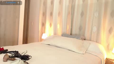 CRISSTI CUTE online show from February 2026 10:41:02 PM