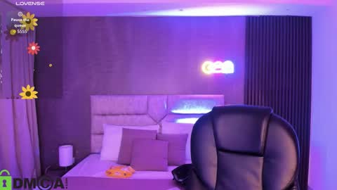 cristal__adams online show from November 2025 12:05:02 PM