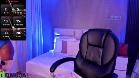 Snapshot of cristal__adams chatting on April 2026 12:06:01 PM cristal__adams online show from April 2026 12:06:01 PM