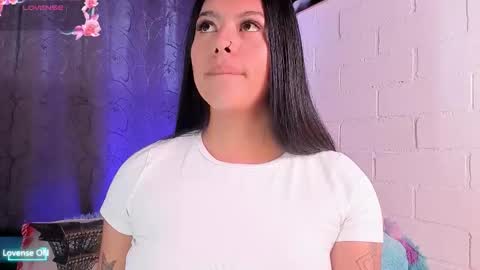 Snapshot of cristal_dark_ chatting on December 2025 10:06:02 PM Cris online show from December 2025 10:06:02 PM