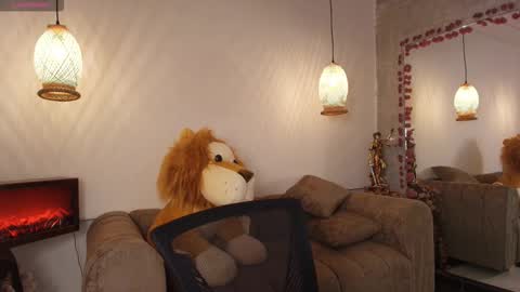 Snapshot of cristal_dim chatting on October 2025 08:19:02 PM CRISTAL online show from October 2025 08:19:02 PM