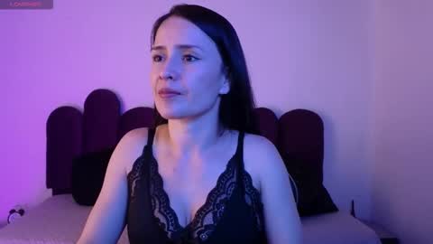  Alejandra from Wednesday to Saturday from 1000 pm to 400 am Colombian hour online show from March 2026 11:31:01 PM