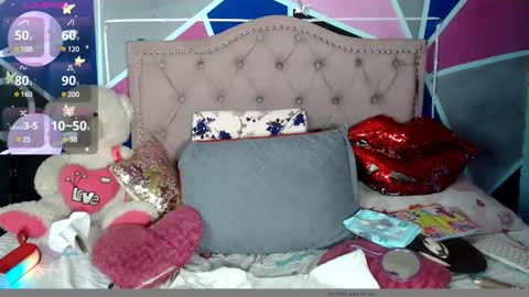 Snapshot of cristal_hot199037 chatting on February 2025 12:27:01 PM Cristal online show from February 2025 12:27:01 PM