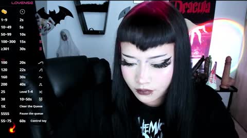 Cris online show from November 2025 09:59:01 PM