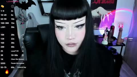 Snapshot of cristal_kosh chatting on August 2026 09:17:02 PM Cris online show from August 2026 09:17:02 PM