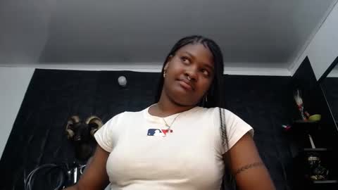Snapshot of cristal_smith06 chatting on April 2026 08:53:02 AM Hanna online show from April 2026 08:53:02 AM