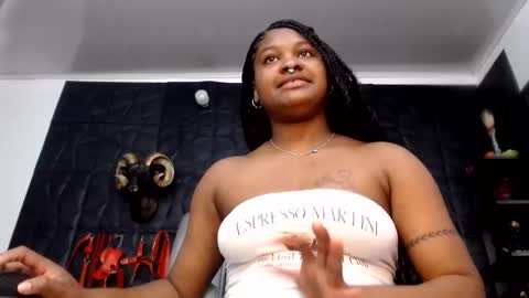 Snapshot of cristal_smith06 chatting on May 2026 03:17:01 PM Hanna online show from May 2026 03:17:01 PM