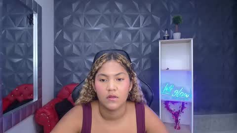 Cristal online show from February 2026 11:23:01 PM