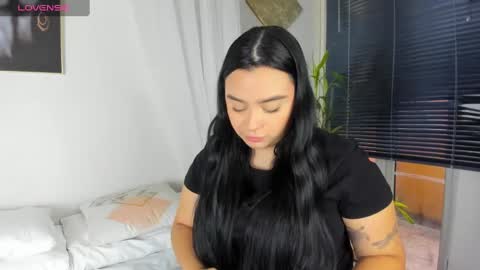 Cristal Cute  online show from December 2024 12:16:02 PM