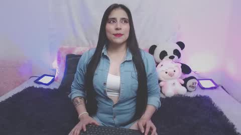 Cristal  online show from March 2026 04:29:01 AM