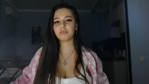 cristalnight online show from December 2024 08:11:01 PM