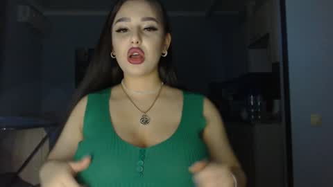 cristalnight online show from December 2024 09:57:01 PM