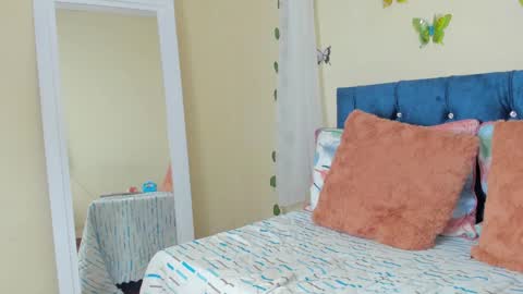 cristal walker online show from February 2025 03:47:01 PM