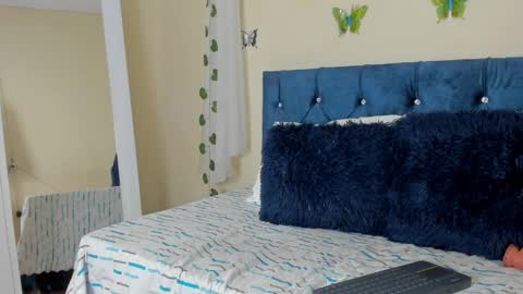 cristal walker online show from March 2025 04:20:01 PM