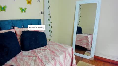 cristal walker online show from September 2025 11:44:02 AM