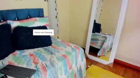 cristal walker online show from October 2025 11:39:01 AM