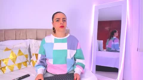 cristal walker online show from November 2025 11:31:01 AM