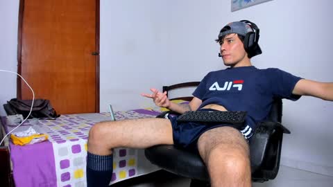 Cristian  online show from December 2024 01:22:01 AM