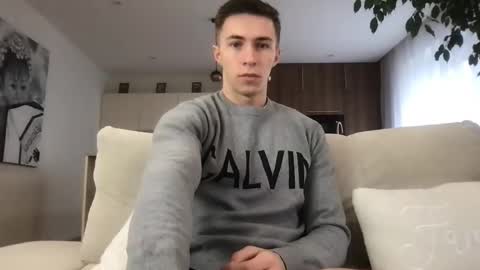 Snapshot of cristianovilla chatting on December 2024 09:23:01 AM CristianoHailey online show from December 2024 09:23:01 AM