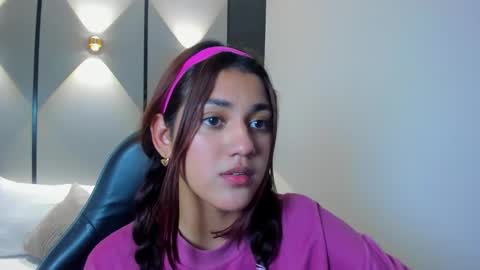 C R I S T I N online show from March 2026 07:35:01 PM