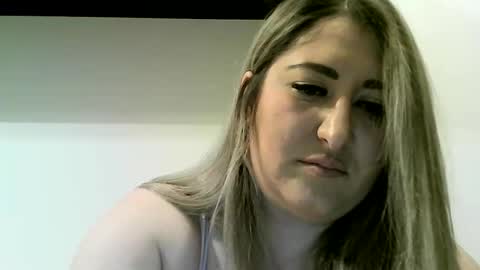 cristina20021991 online show from December 2024 04:48:02 PM