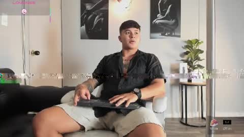 Snapshot of cristopher_strong chatting on April 2026 01:15:01 PM Cristopher online show from April 2026 01:15:01 PM