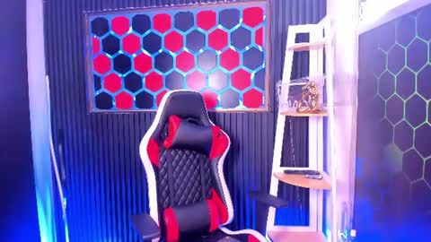 Cristopher  online show from July 2026 08:41:01 PM