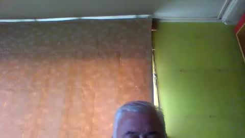 crmperez online show from December 2025 06:15:01 PM