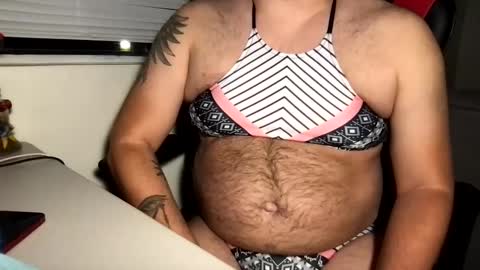 Snapshot of crossdressercrowe chatting on October 2025 01:04:02 AM Insta theramonacrowecd online show from October 2025 01:04:02 AM