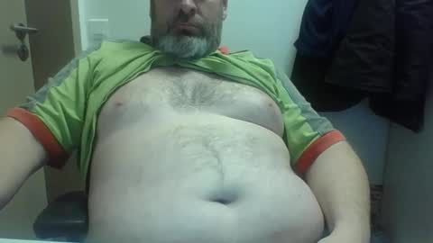 Crouch1 online show from October 2025 12:17:02 PM