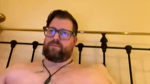 crouchendtiger online show from February 2026 11:26:01 PM