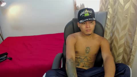 Snapshot of crow_black00 chatting on September 2025 05:07:01 PM crow_black00 online show from September 2025 05:07:01 PM