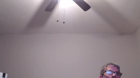 Crownandkat online show from January 2026 05:45:02 AM