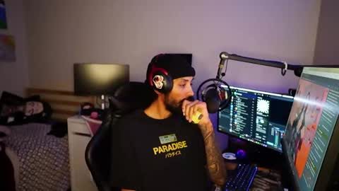 Snapshot of croxfox chatting on April 2026 07:28:01 AM croxfoxden online show from April 2026 07:28:01 AM