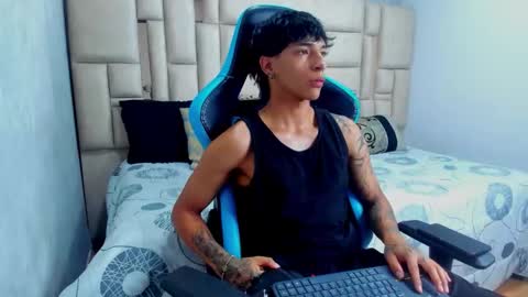 Snapshot of croy_myer chatting on February 2026 10:17:01 PM Croy online show from February 2026 10:17:01 PM