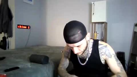 Snapshot of cruz815 chatting on May 2026 02:40:01 AM cruz815 online show from May 2026 02:40:01 AM