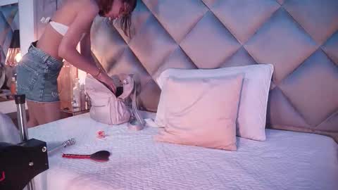 Snapshot of crystal_gilton chatting on March 2026 07:05:01 PM crystal_gilton online show from March 2026 07:05:01 PM