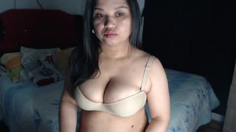 Snapshot of crystal_milkmature chatting on June 2026 10:19:02 PM Crystal Milf online show from June 2026 10:19:02 PM