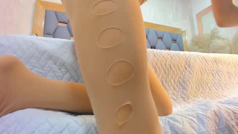 crystal_sm online show from February 2026 03:23:01 AM