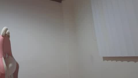 Crystal Blaze online show from December 2025 10:21:02 AM