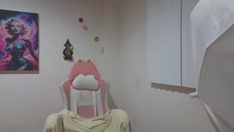 Crystal Blaze online show from December 2025 09:39:02 AM