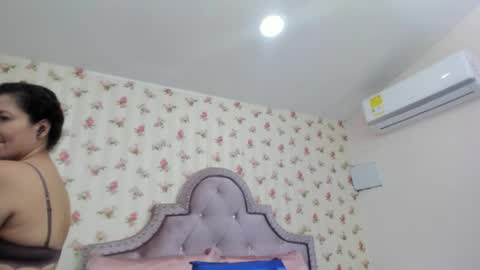 Milf Latina online show from May 2026 01:29:02 PM