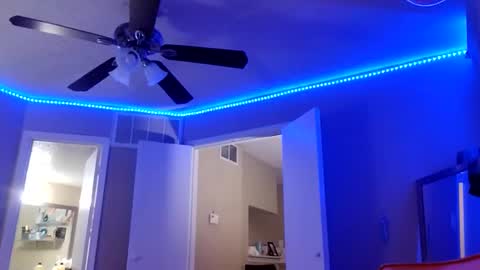 Snapshot of crystalbarbie214 chatting on April 2026 03:48:01 AM crystalbarbie214 online show from April 2026 03:48:01 AM