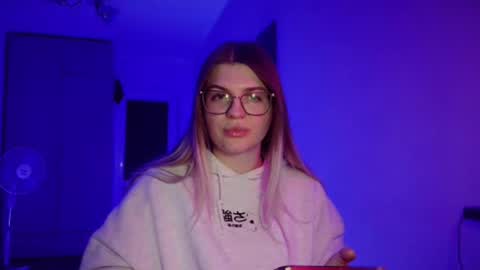 crystalblush01 online show from April 2026 08:57:02 PM
