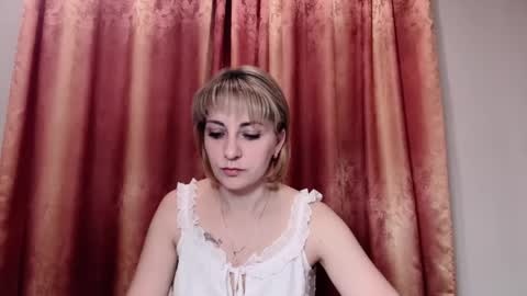 Snapshot of crystalfever_ chatting on May 2026 07:08:01 PM Mary online show from May 2026 07:08:01 PM