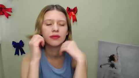 Stella online show from January 2025 12:18:01 PM