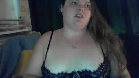 Snapshot of crystalizzzee chatting on June 2026 08:22:02 PM Herekittykitty69 online show from June 2026 08:22:02 PM
