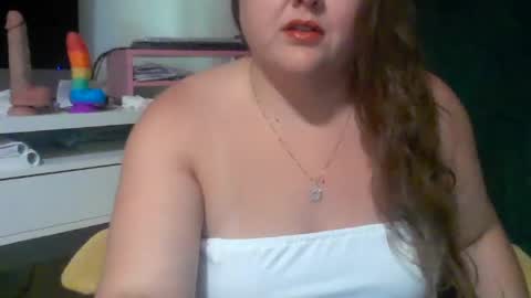 Snapshot of crystalizzzee chatting on June 2026 05:11:02 PM Herekittykitty69 online show from June 2026 05:11:02 PM