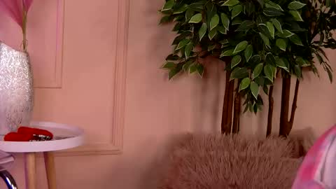 crystallred online show from March 2026 04:16:02 AM