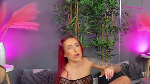 crystallred online show from April 2026 04:45:02 AM